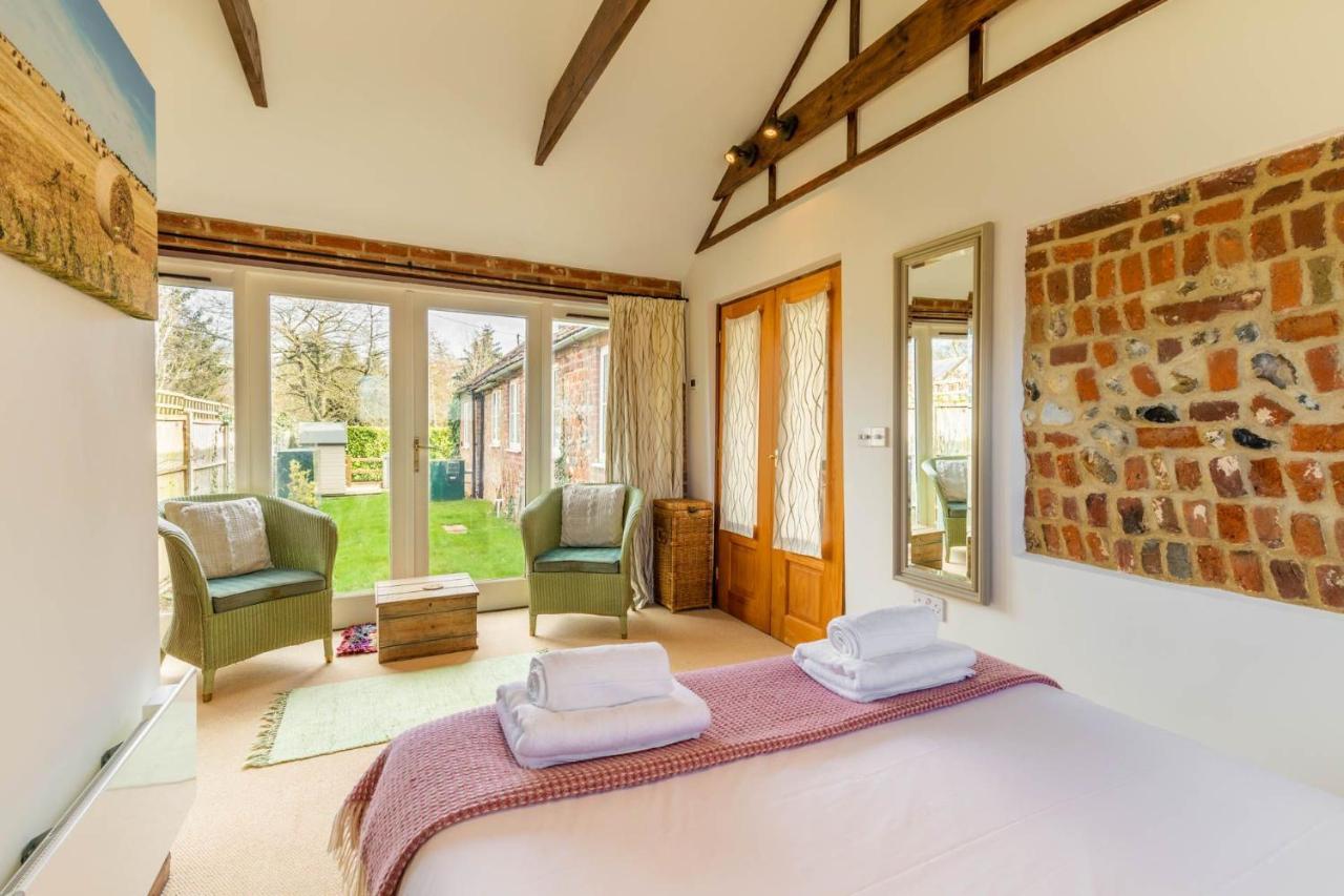 Burgh and Tuttington Host & Stay - Woodfalls Barn מראה חיצוני תמונה