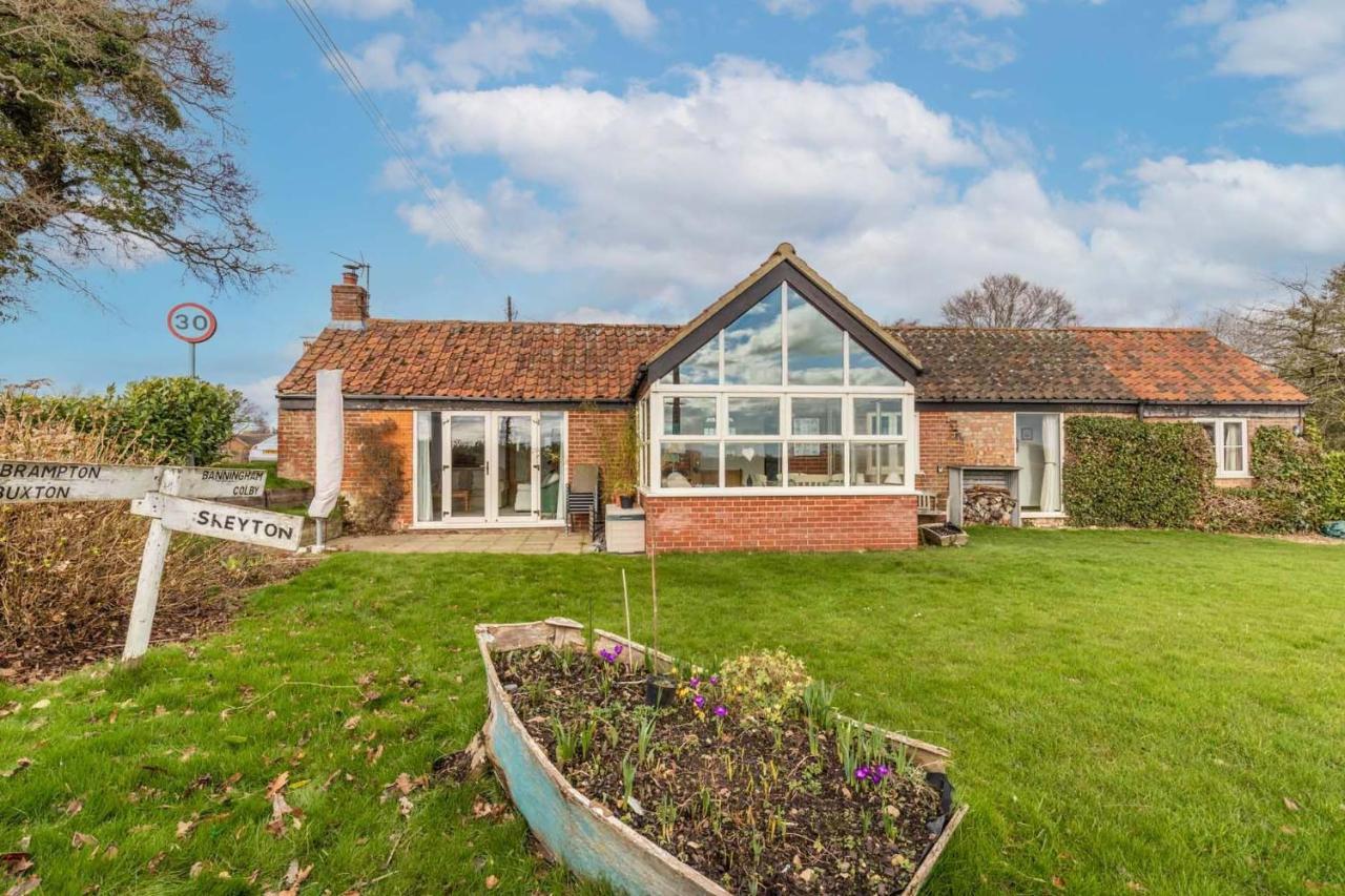 Burgh and Tuttington Host & Stay - Woodfalls Barn מראה חיצוני תמונה