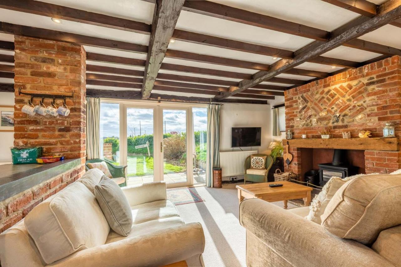 Burgh and Tuttington Host & Stay - Woodfalls Barn מראה חיצוני תמונה