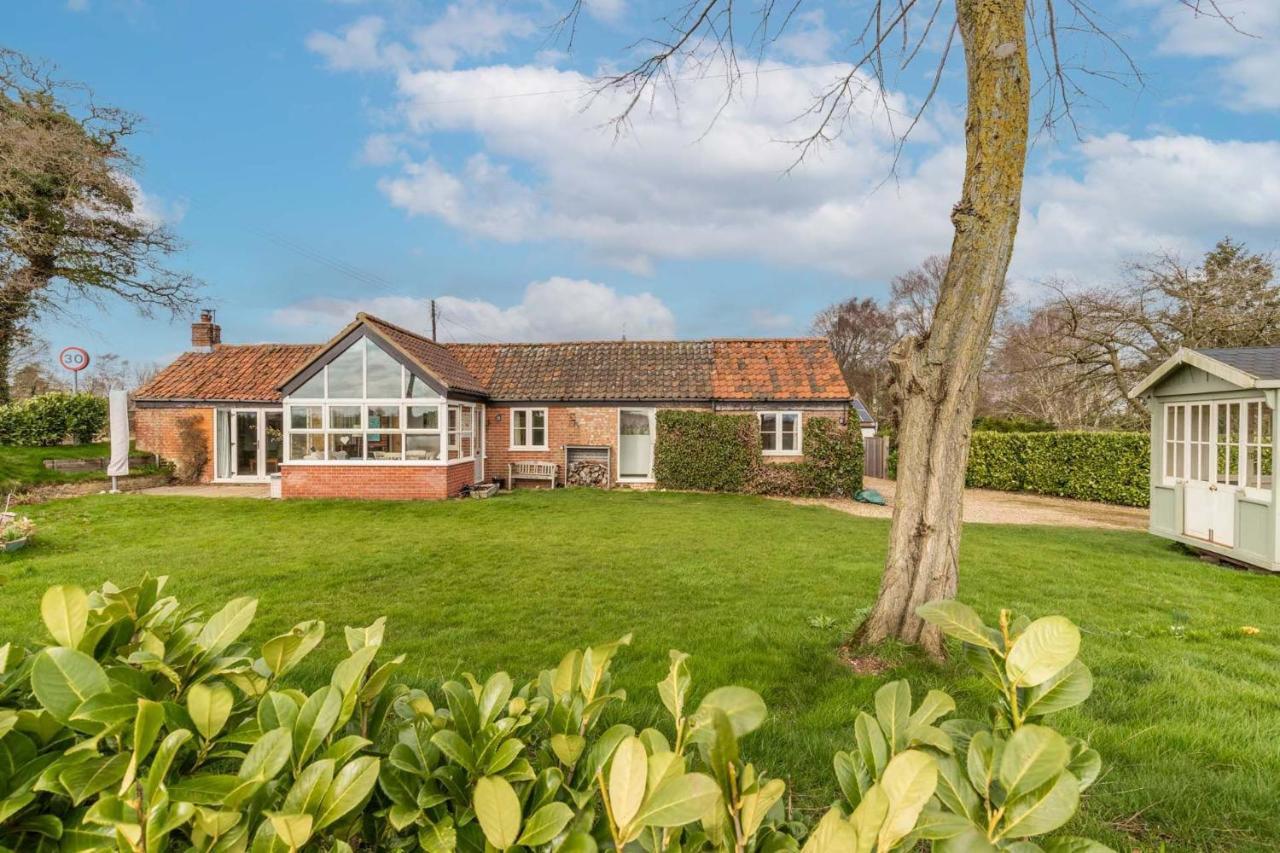 Burgh and Tuttington Host & Stay - Woodfalls Barn מראה חיצוני תמונה