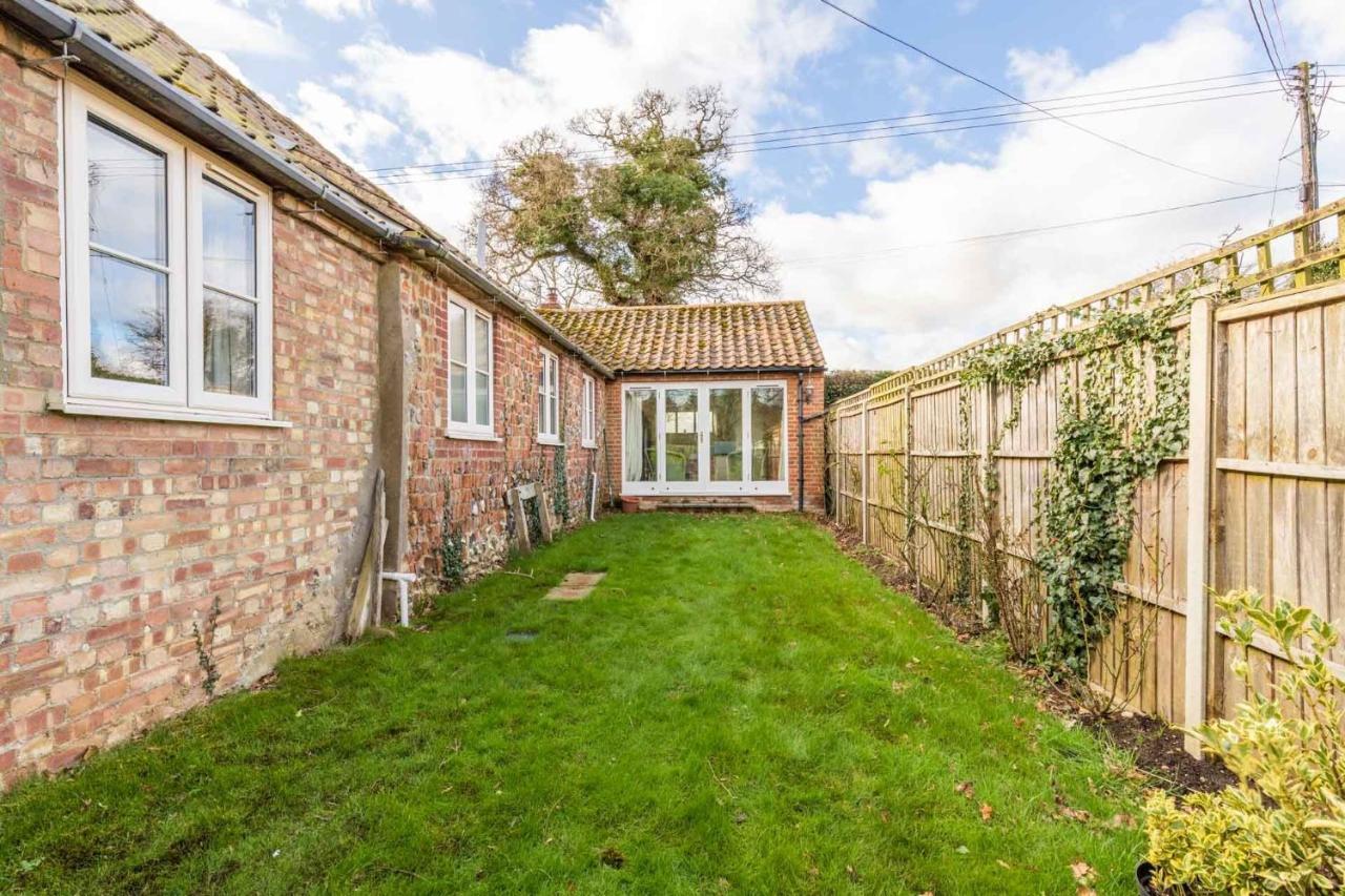 Burgh and Tuttington Host & Stay - Woodfalls Barn מראה חיצוני תמונה